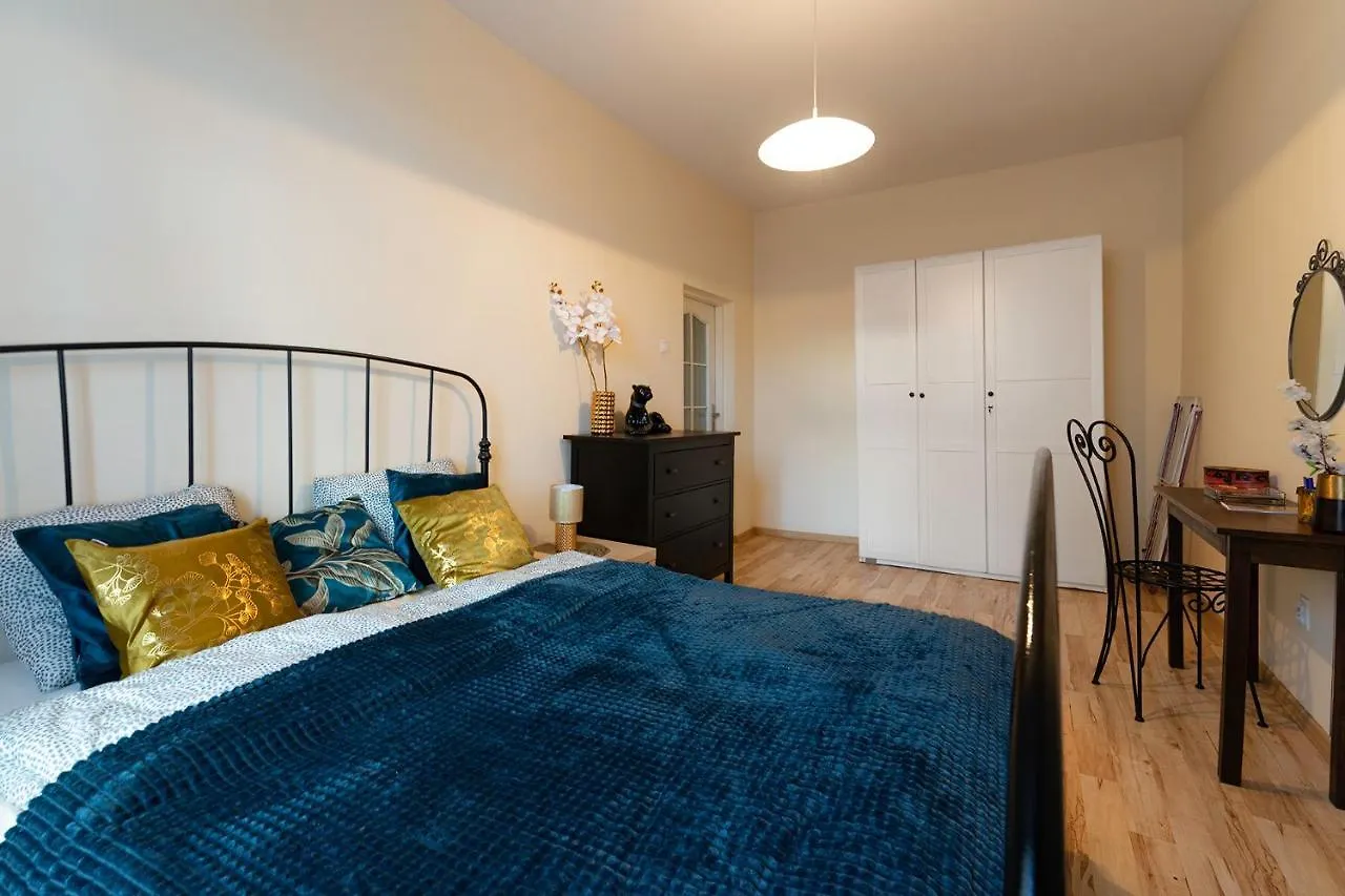 Negroni Apartments Dajwor contacts